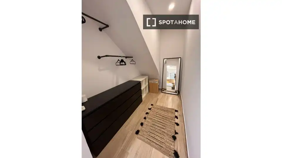 Habitació a Gavà, Barcelona