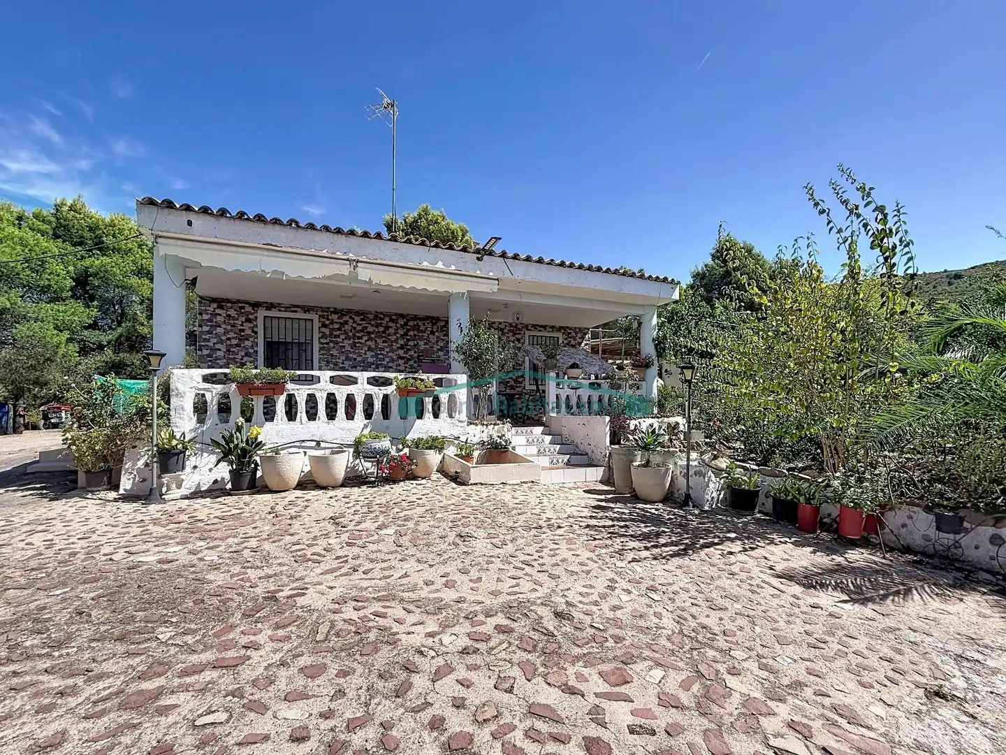 Casa rústica con jardín en venta en Sagunto ciudad