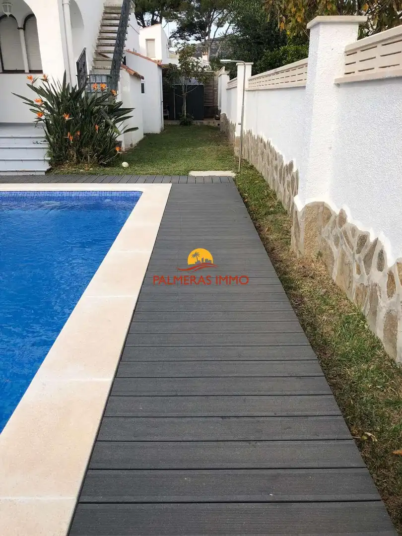 Piscina de Casa adosada en venta en Mont-roig del Camp con Aire acondicionado, Calefacción y Terraza