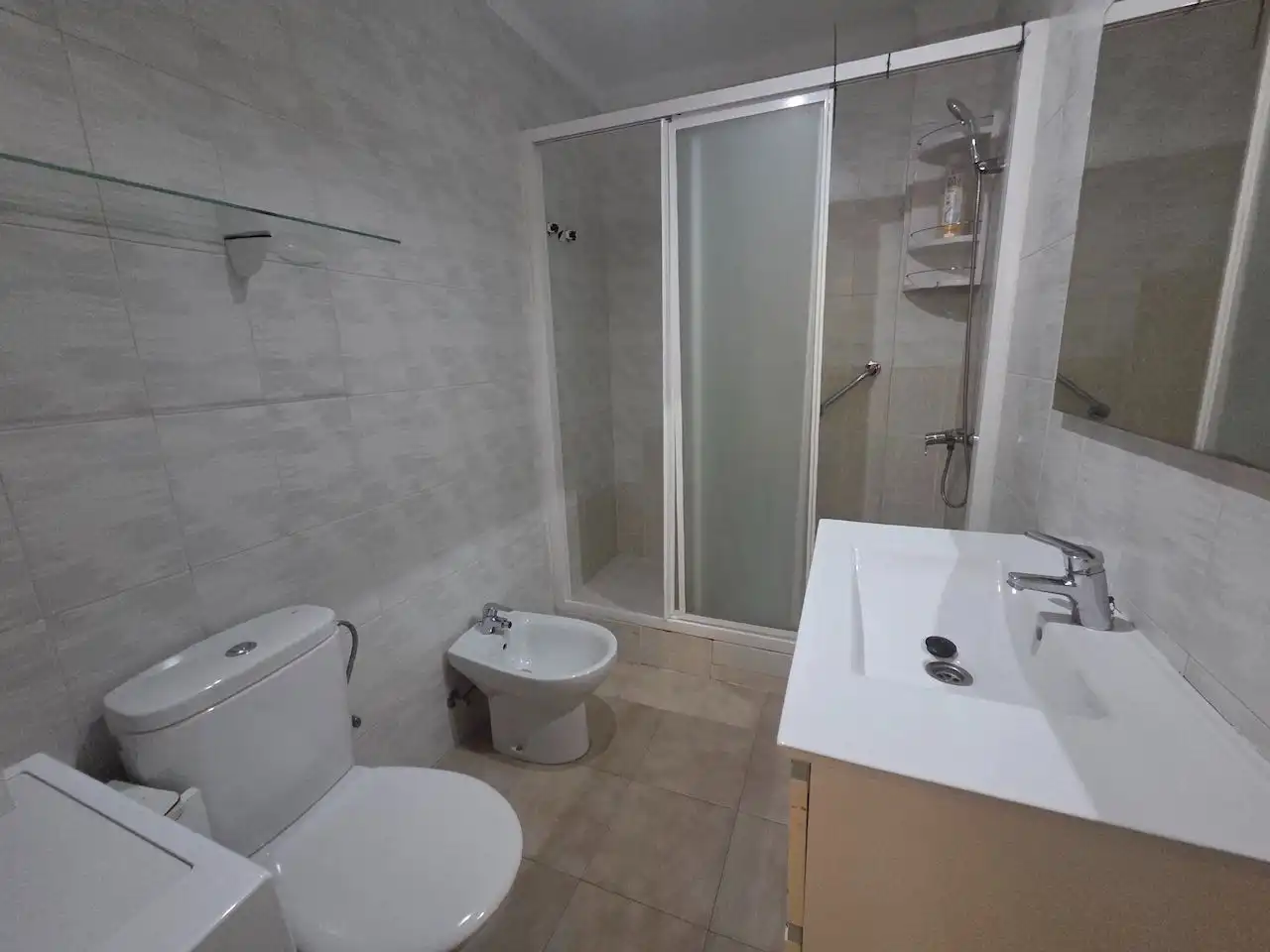 Bathroom of Flat for sale in Vélez-Málaga  with Air Conditioner