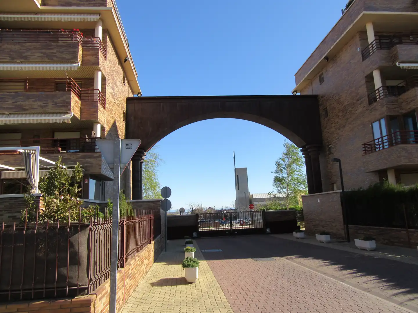 Exterior view of Detached homes for rent in Zaragoza  with Air Conditioner, Heating and Private garden
