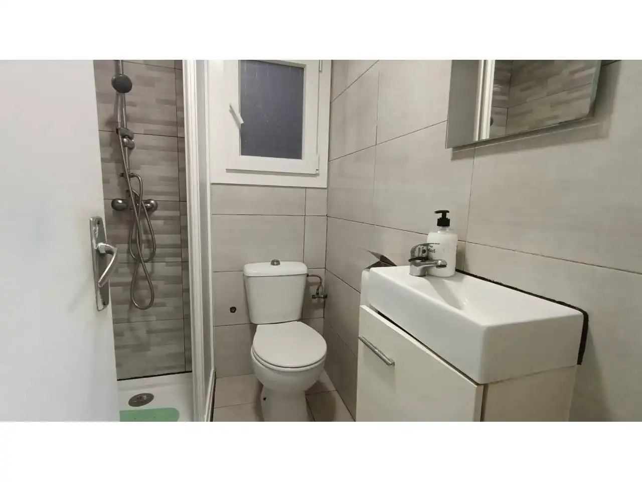 Bathroom of Flat for sale in Berga  with Terrace and Balcony