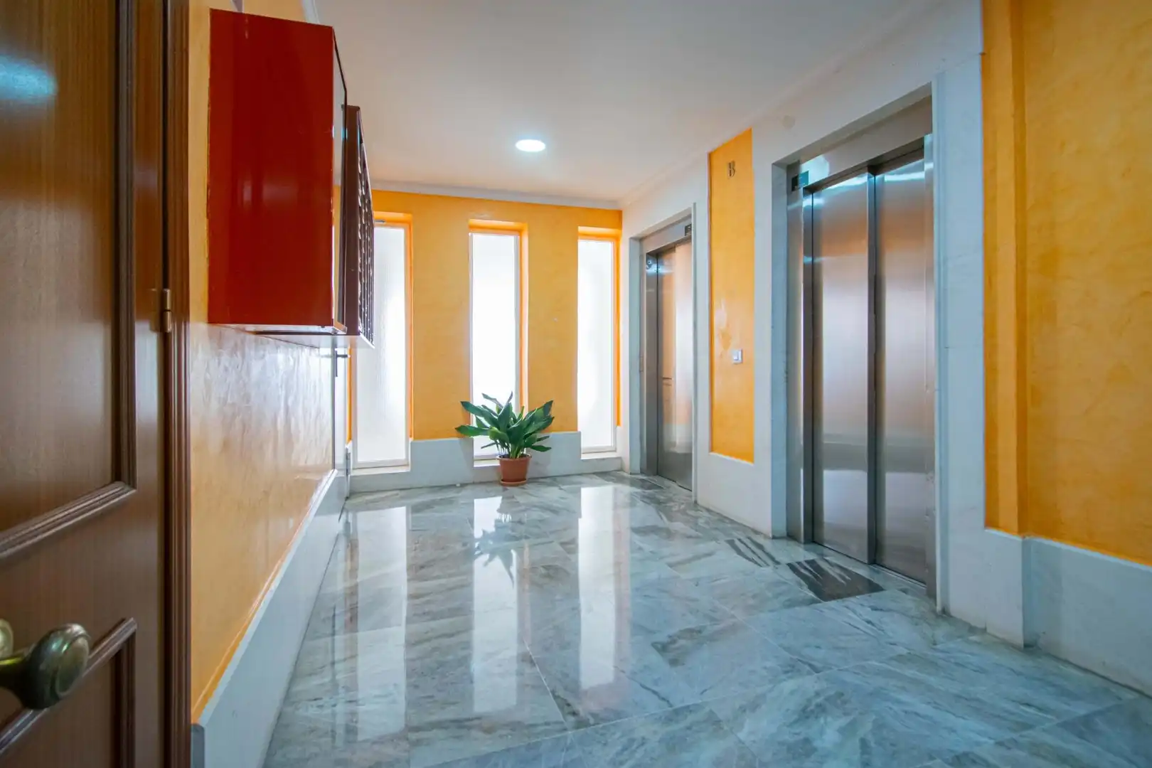 Wohnung zum Verkauf in Sevilla mit Klimaanlage und Abstellraum