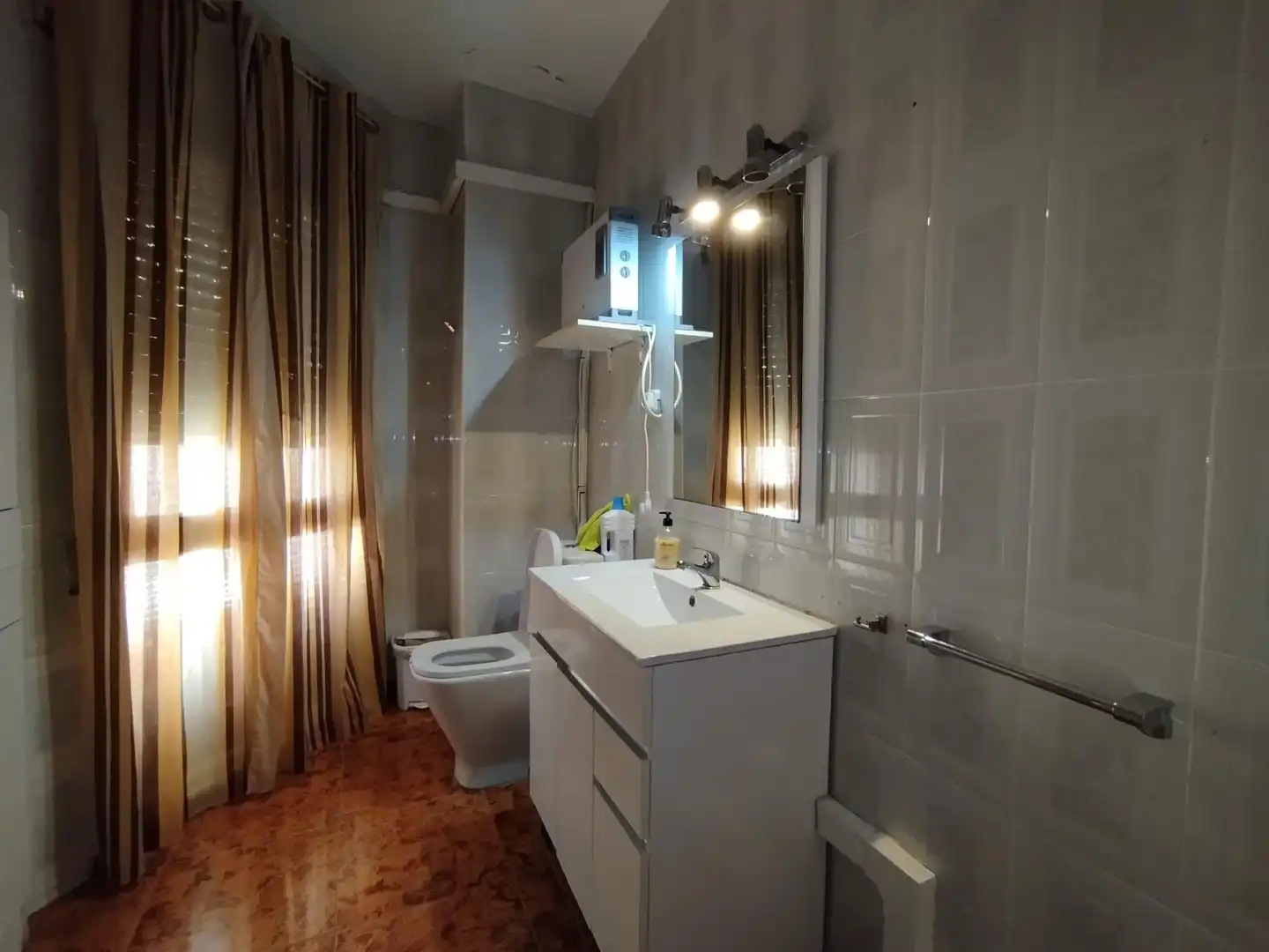 Baño de Piso en venta en Águilas con Aire acondicionado, Calefacción y Amueblado