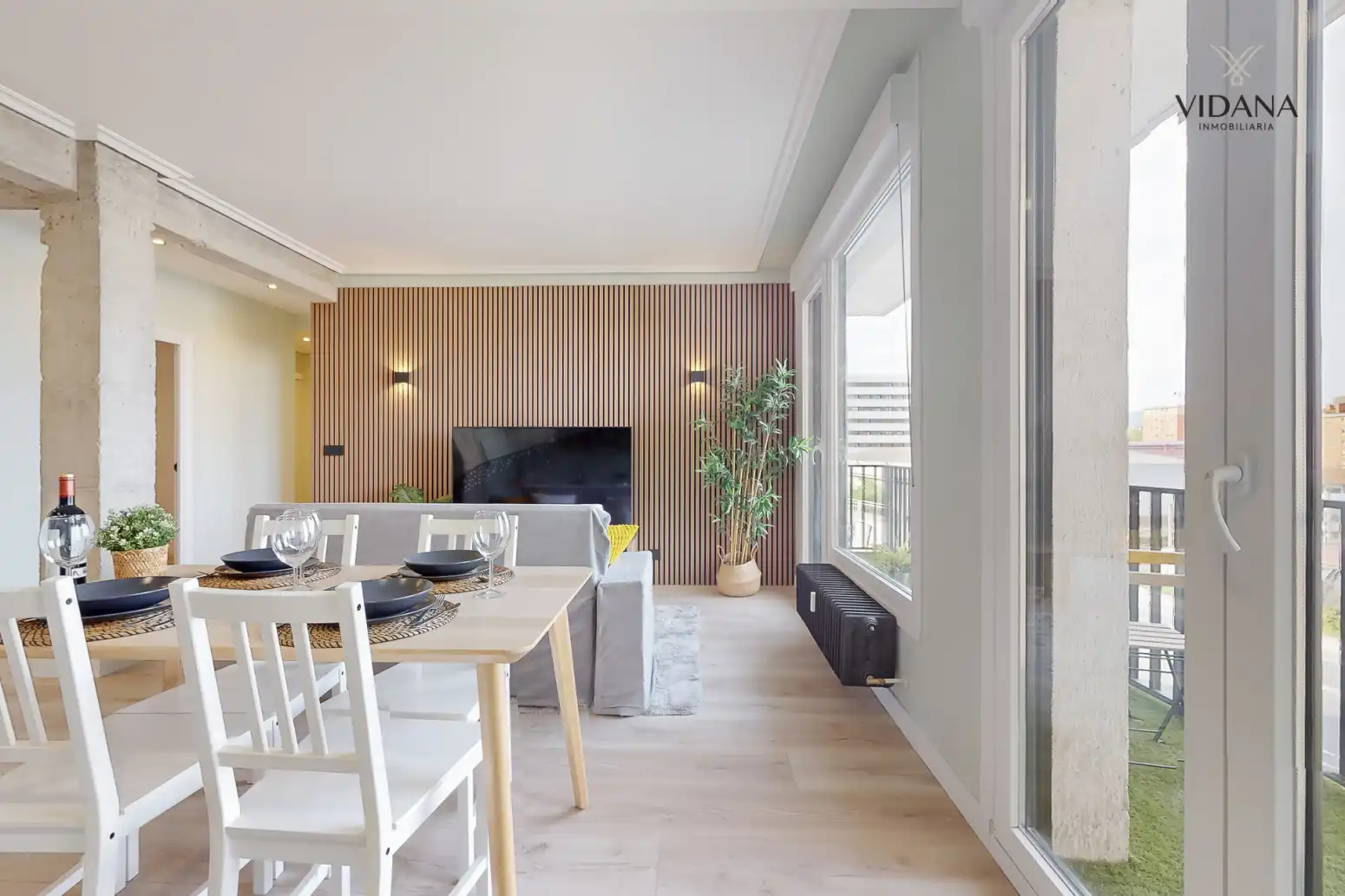Comedor de Piso en venta en  Pamplona / Iruña con Calefacción, Parquet y Terraza