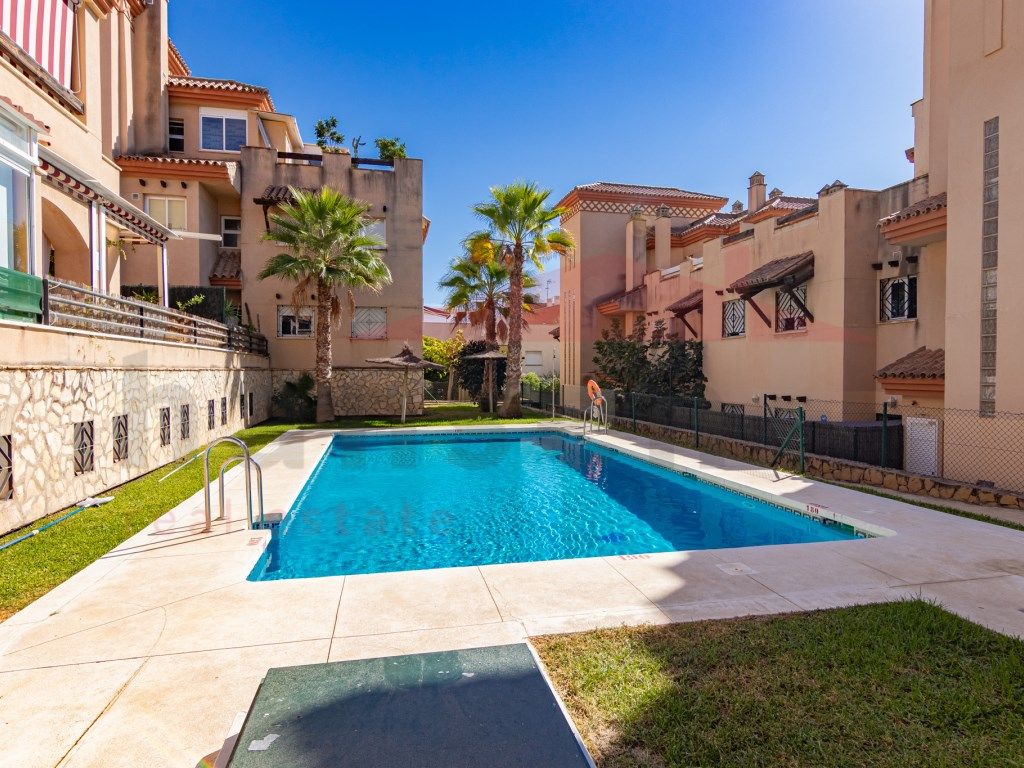 Piscina de Pis en venda en Vélez-Málaga amb Aire condicionat, Terrassa i Piscina