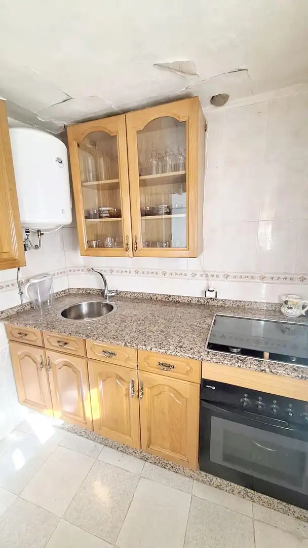 Cuina de Edifici en venda en Villafranca del Bierzo, León