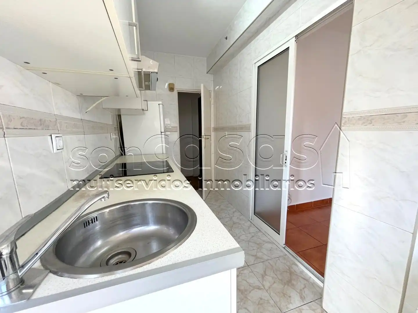 Kitchen of Flat for sale in Madrid  with Heating, Parquet flooring and Terrace