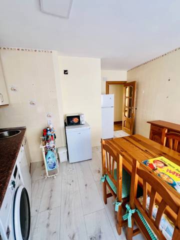 Piso en Alquiler en Avenida de Navarra en Barrio del Ave