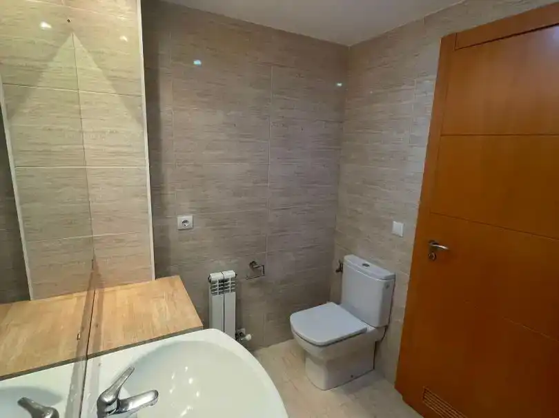 Baño de Piso en venta en Cuarte de Huerva con Aire acondicionado y Piscina