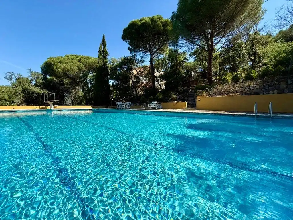 Piscina de Finca rústica en venta en Castell d'Aro, Platja d'Aro i s'Agaró con Aire acondicionado, Calefacción y Jardín privado