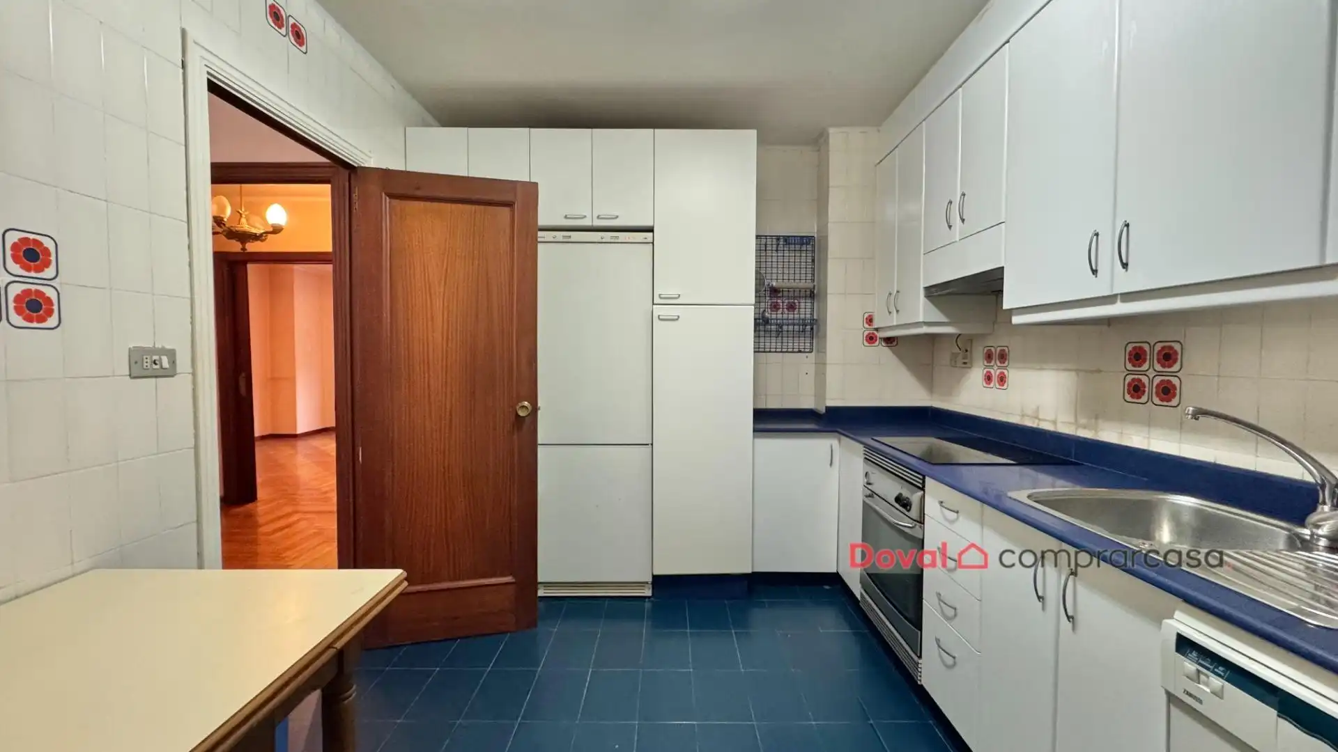 Cocina de Piso en venta en Vigo  con Calefacción, Parquet y Terraza