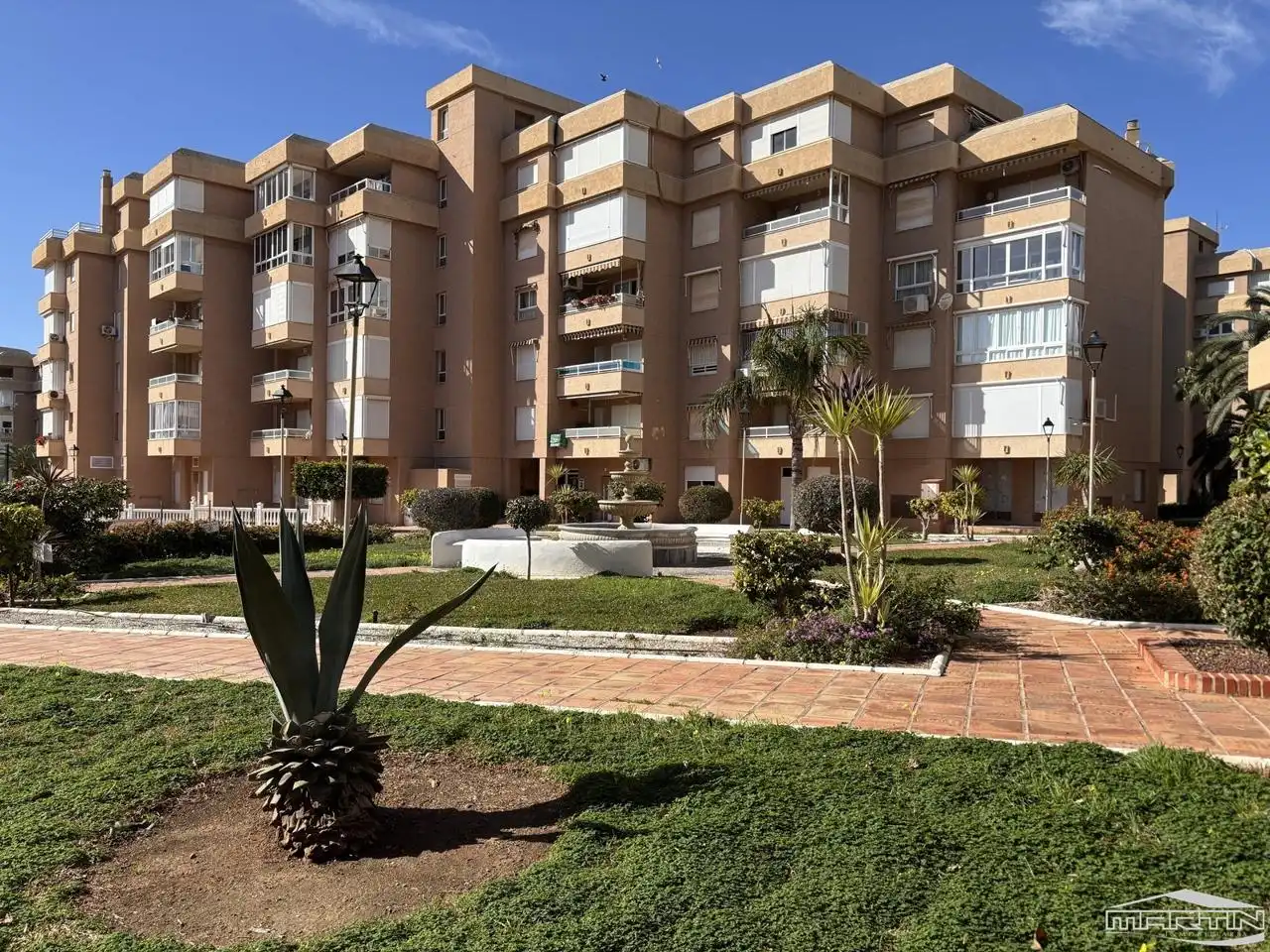Vista exterior de Estudio de alquiler en Torrox con Aire acondicionado, Trastero y Piscina