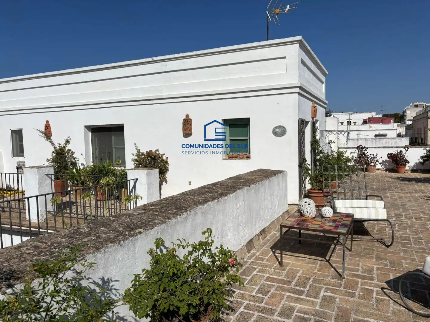 Vista exterior de Casa o xalet de lloguer en El Puerto de Santa María amb Aire condicionat, Terrassa i Piscina