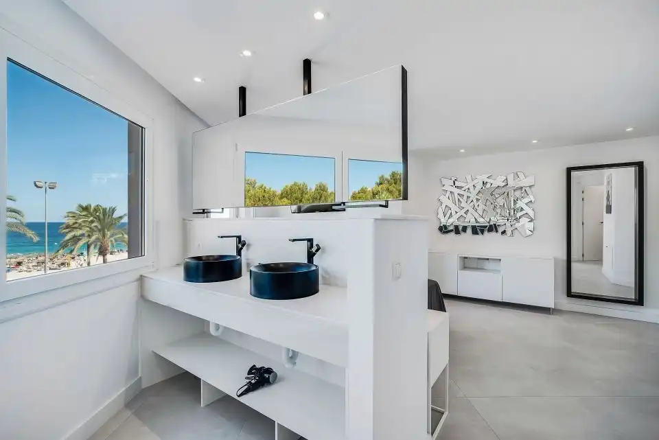 Badezimmer von Wohnungen zum Verkauf in Calvià mit Klimaanlage, Heizung und Terrasse