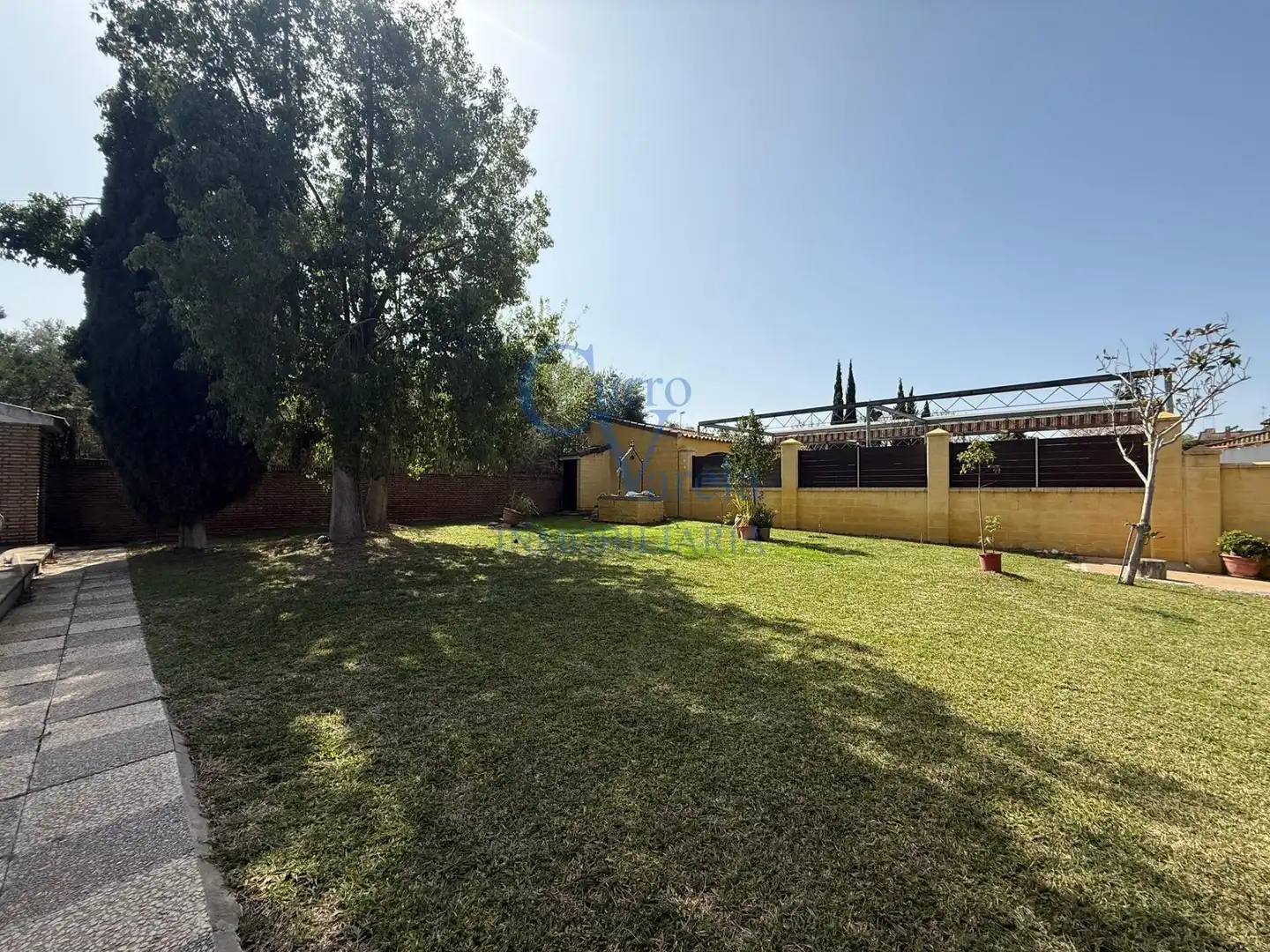Jardín de Casa o chalet en venta en Montequinto con Aire acondicionado, Calefacción y Jardín privado