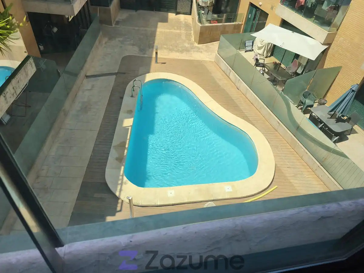 Schwimmbecken von Dachboden zur Miete in Cheste mit Terrasse, Schwimmbad und Ofen