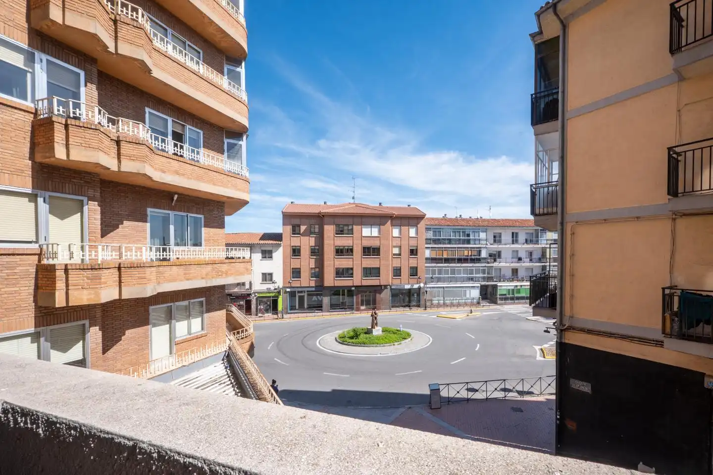 Vista exterior de Local en venta en Madrid