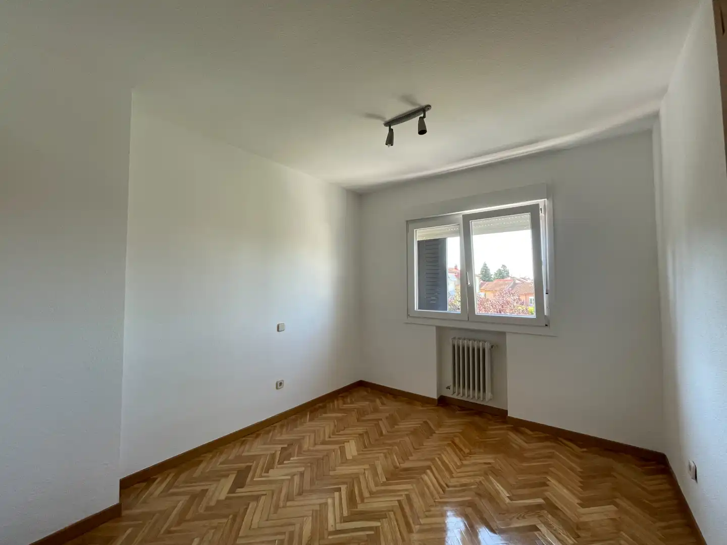 Habitación de Casa o chalet de alquiler en San Agustín del Guadalix con Aire acondicionado, Calefacción y Jardín privado
