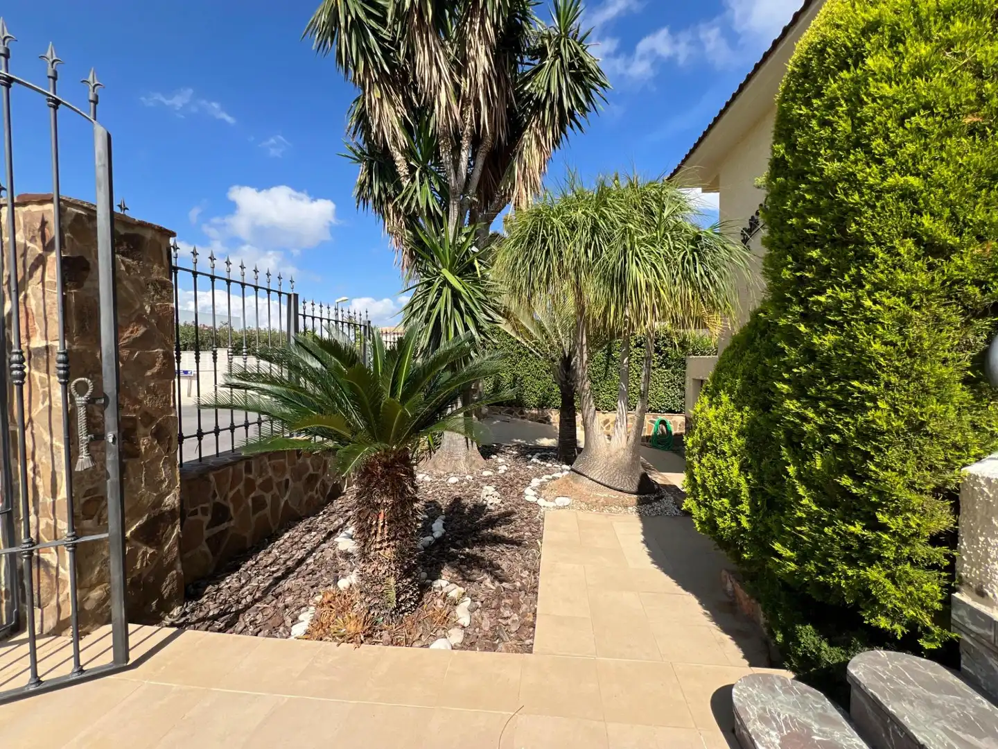 Jardín de Casa o chalet en venta en Benidorm con Aire acondicionado, Jardín privado y Piscina
