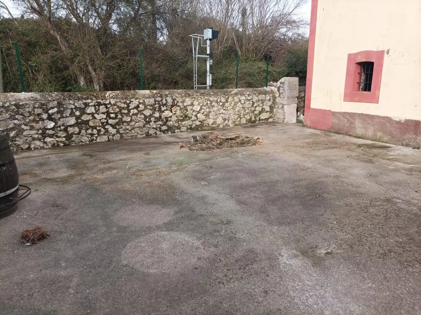 Aparcament de Casa o xalet en venda en Ribadesella amb Calefacció, Jardí privat i Traster