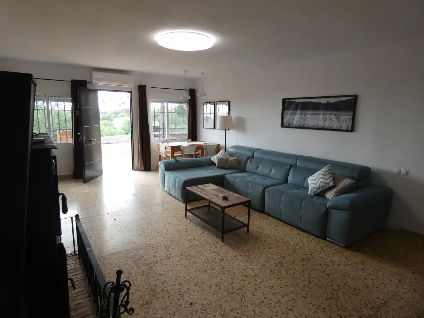 Sala d'estar de Casa o xalet en venda en Torrent amb Aire condicionat, Calefacció i Jardí privat