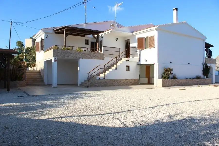 Exterior view of Houses for rent in Callosa d'en Sarrià  with Air Conditioner, Heating and Private garden