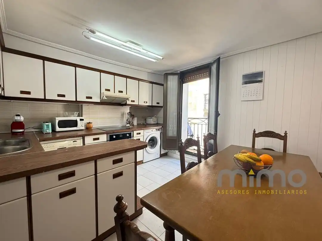 Cocina de Piso en venta en Donostia - San Sebastián  con Calefacción, Trastero y Balcón