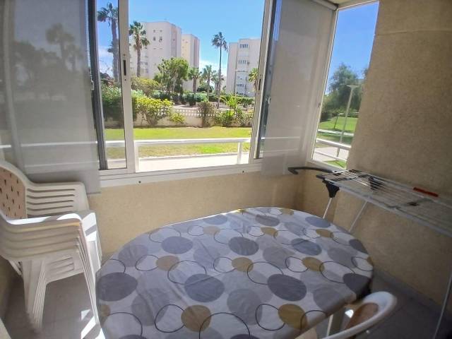 Apartamento en Alquiler en Calle del Músico Agustín Bertomeu en Agua Amarga - Urbanova