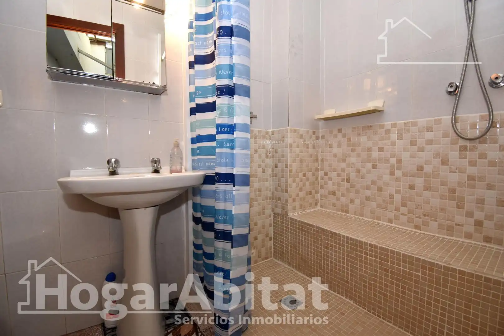 Bany de Casa o xalet en venda en Almazora / Almassora amb Terrassa i Moblat