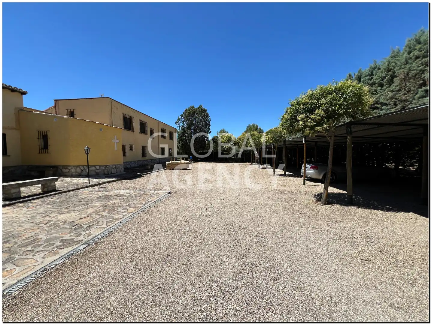 Vista exterior de Finca rústica en venda en Chinchón amb Aire condicionat, Calefacció i Jardí privat
