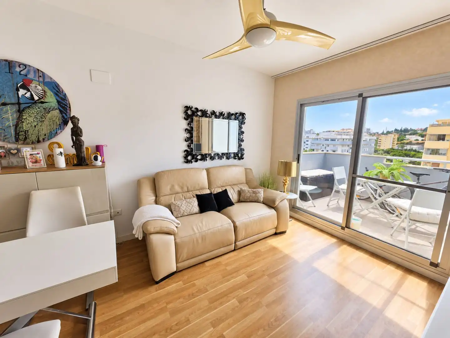 Sala de estar de Ático en venta en Fuengirola con Aire acondicionado y Terraza