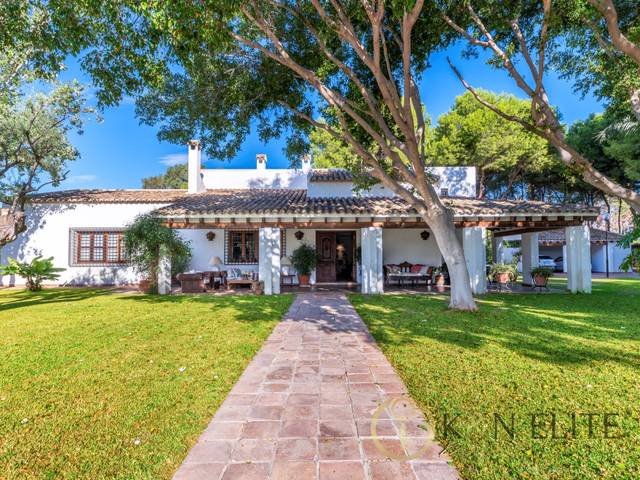 Casa-chalet en Venta en Camino Cipres en Alicante Golf