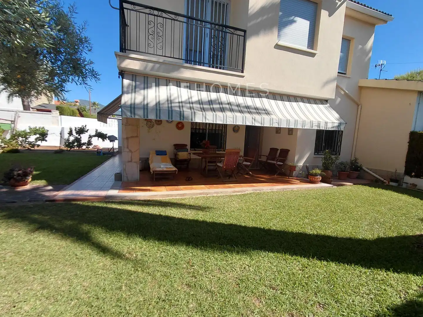 Casa aparellada amb terrassa en venda a Heliópolis, imagen 32