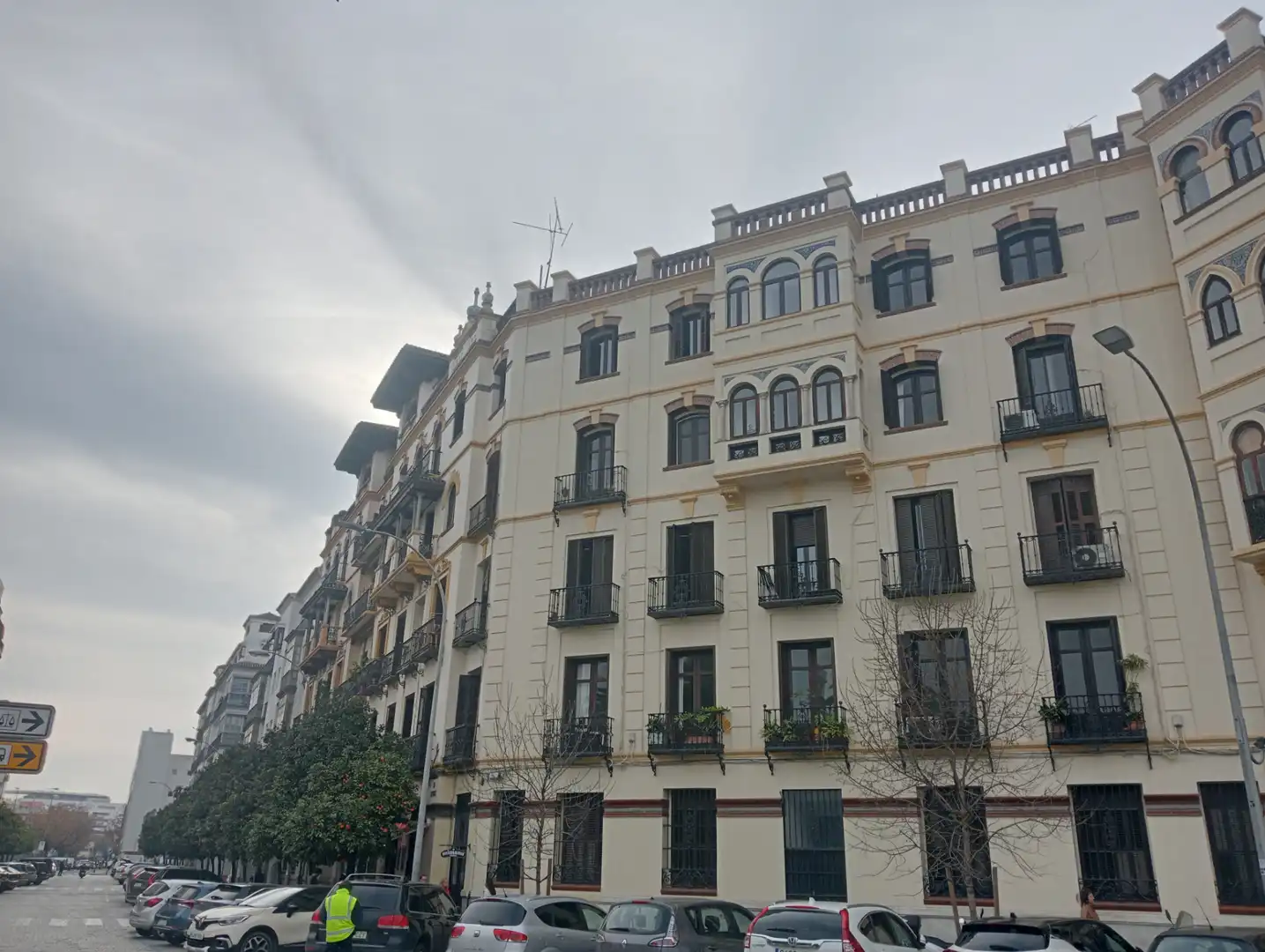 Außenansicht von Büro zur Miete in Sevilla