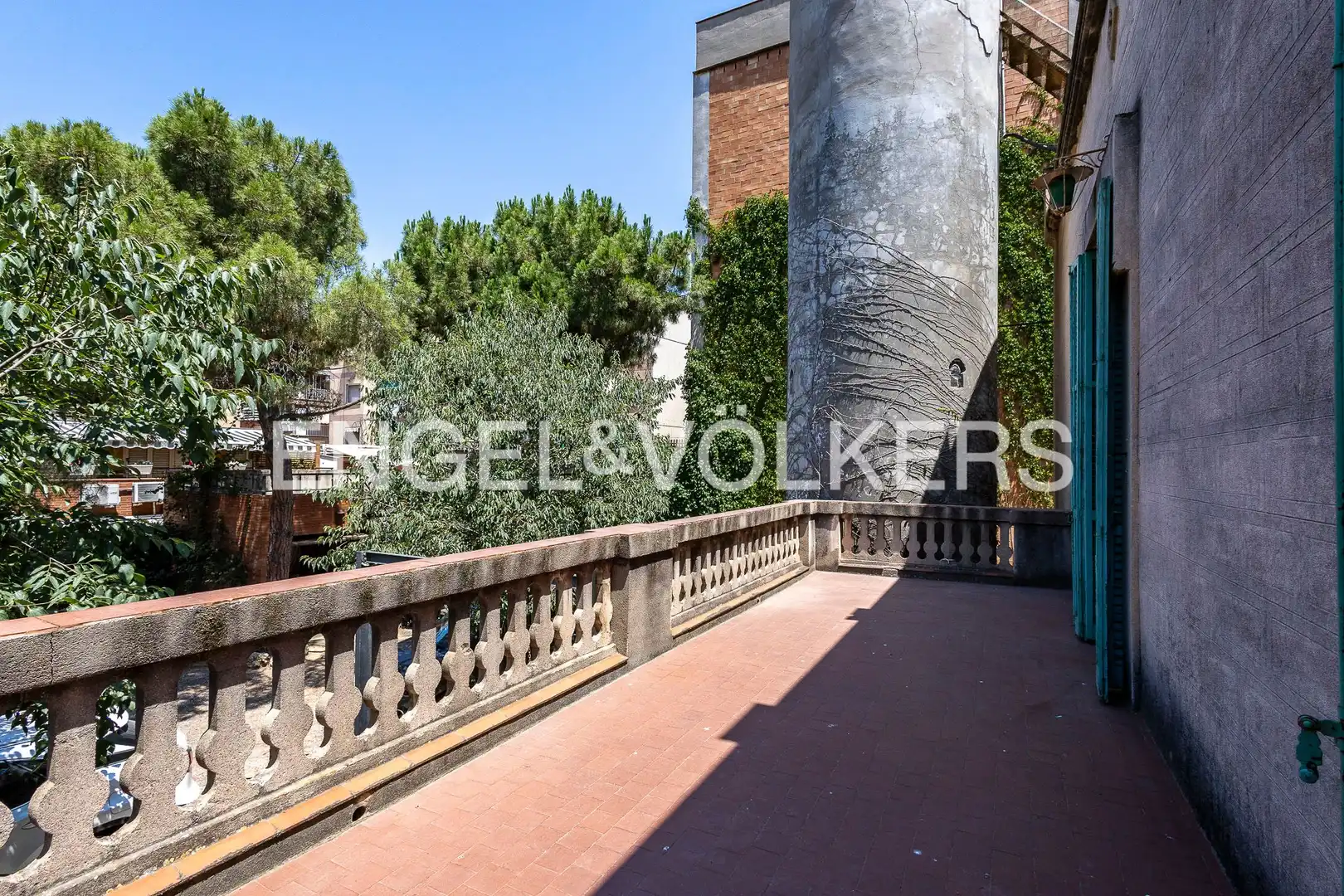 Terraza de Casa o chalet en venta en Sant Boi de Llobregat con Aire acondicionado, Calefacción y Jardín privado