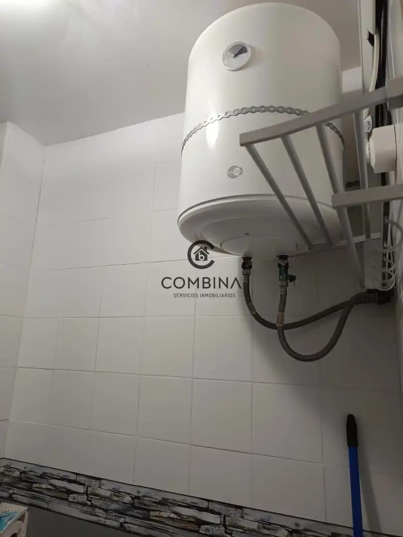 Bany de Pis en venda en Huelva amb Aire condicionat i Moblat