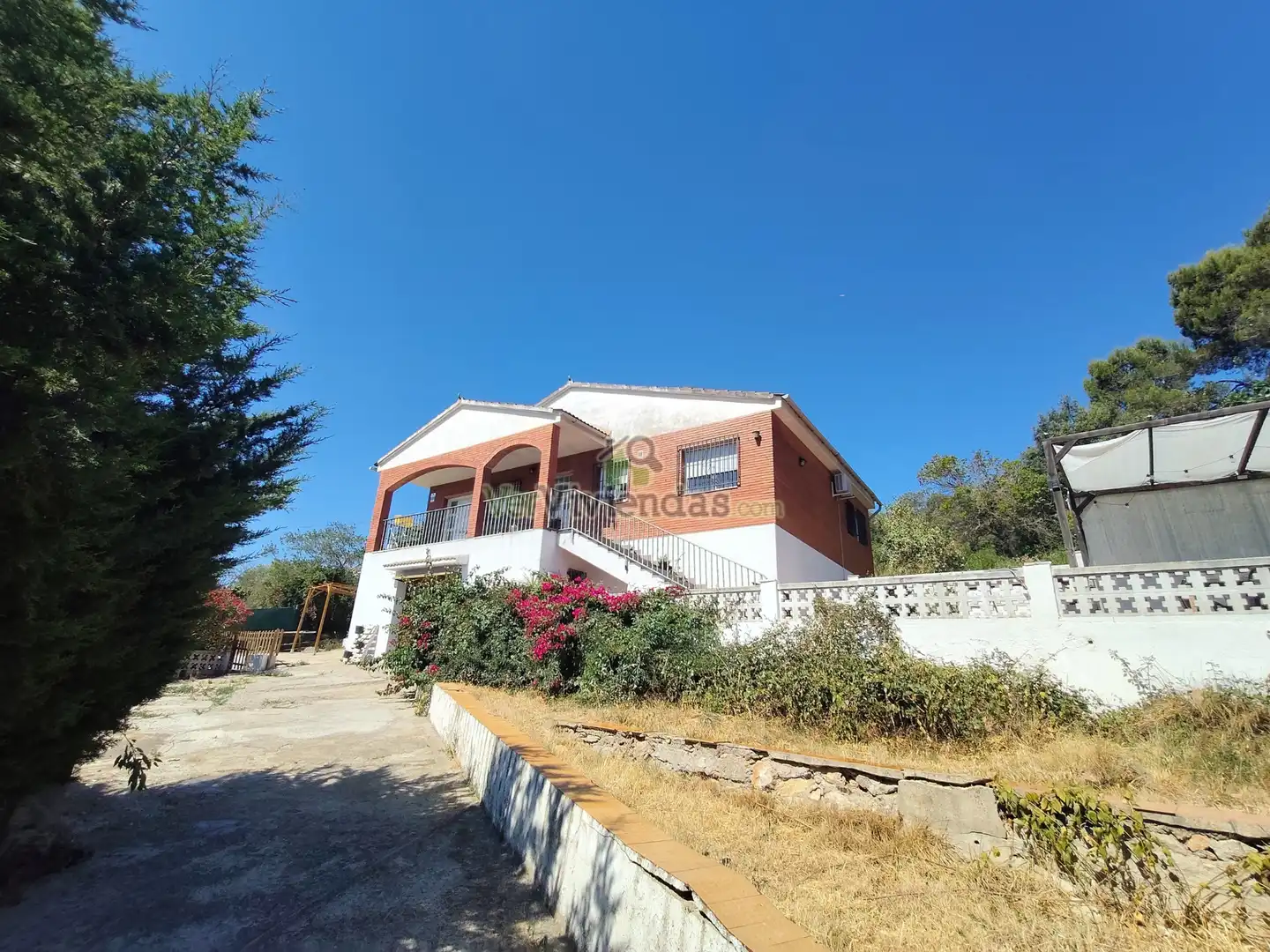 Vista exterior de Casa o xalet en venda en Vallirana amb Aire condicionat, Calefacció i Jardí privat