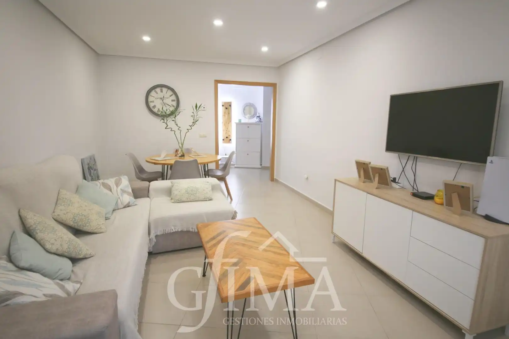 Flat with terrace for sale in Calle ANTONIO HUERTAS, imagen 2