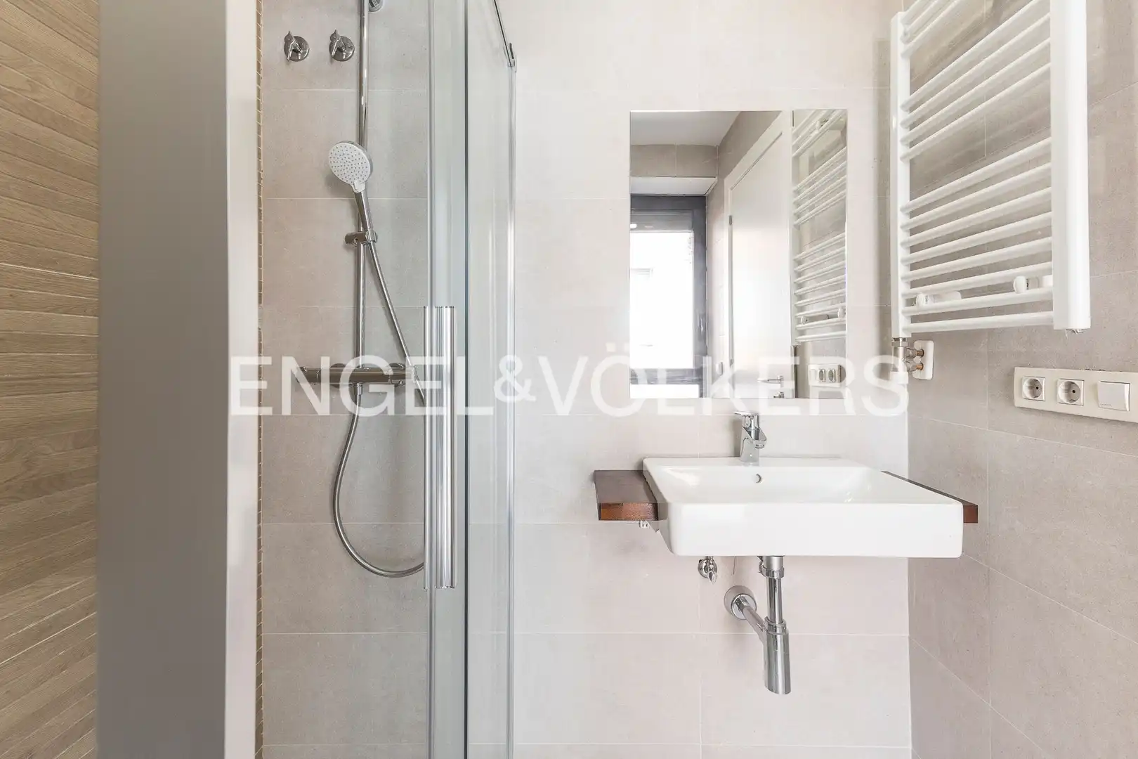 Baño de Dúplex en venta en Barcelona con Aire acondicionado, Calefacción y Jardín privado