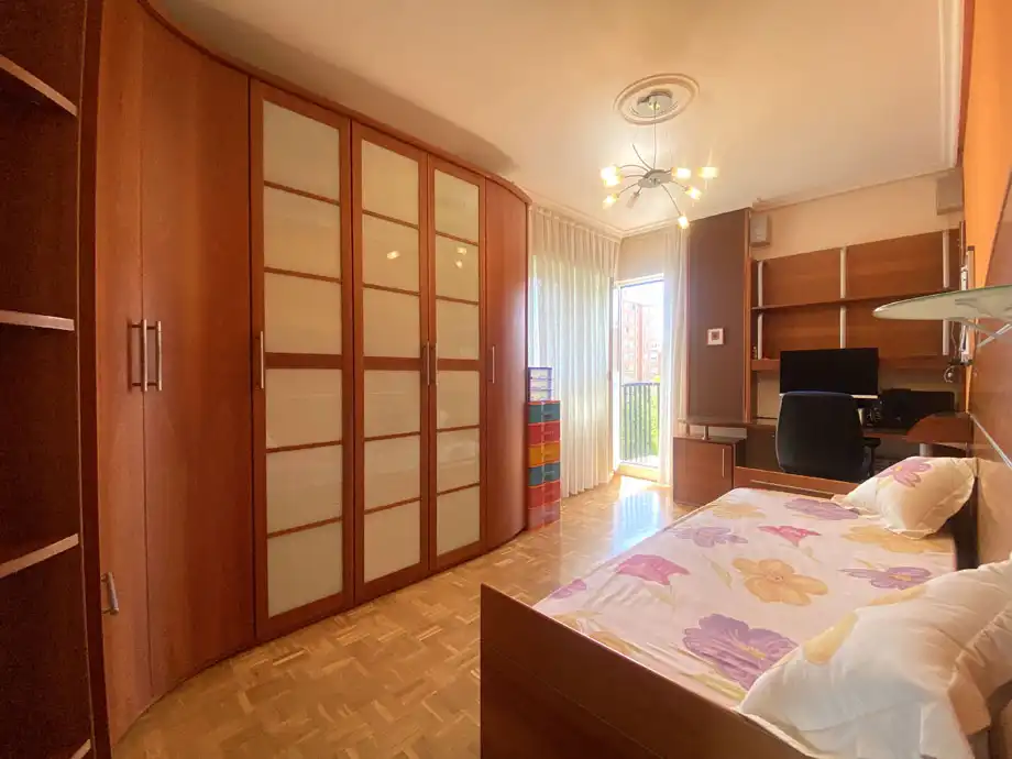 Dormitori de Pis en venda en Vitoria - Gasteiz amb Calefacció, Parquet i Terrassa
