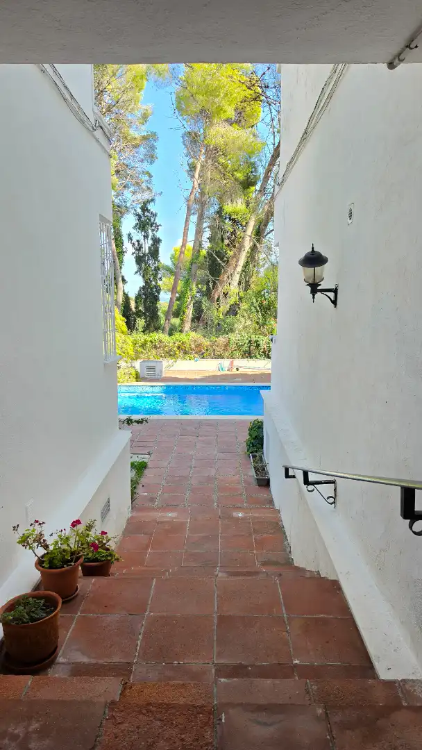 Piscina de Estudio en venta en Tarragona con Amueblado y Piscina comunitaria