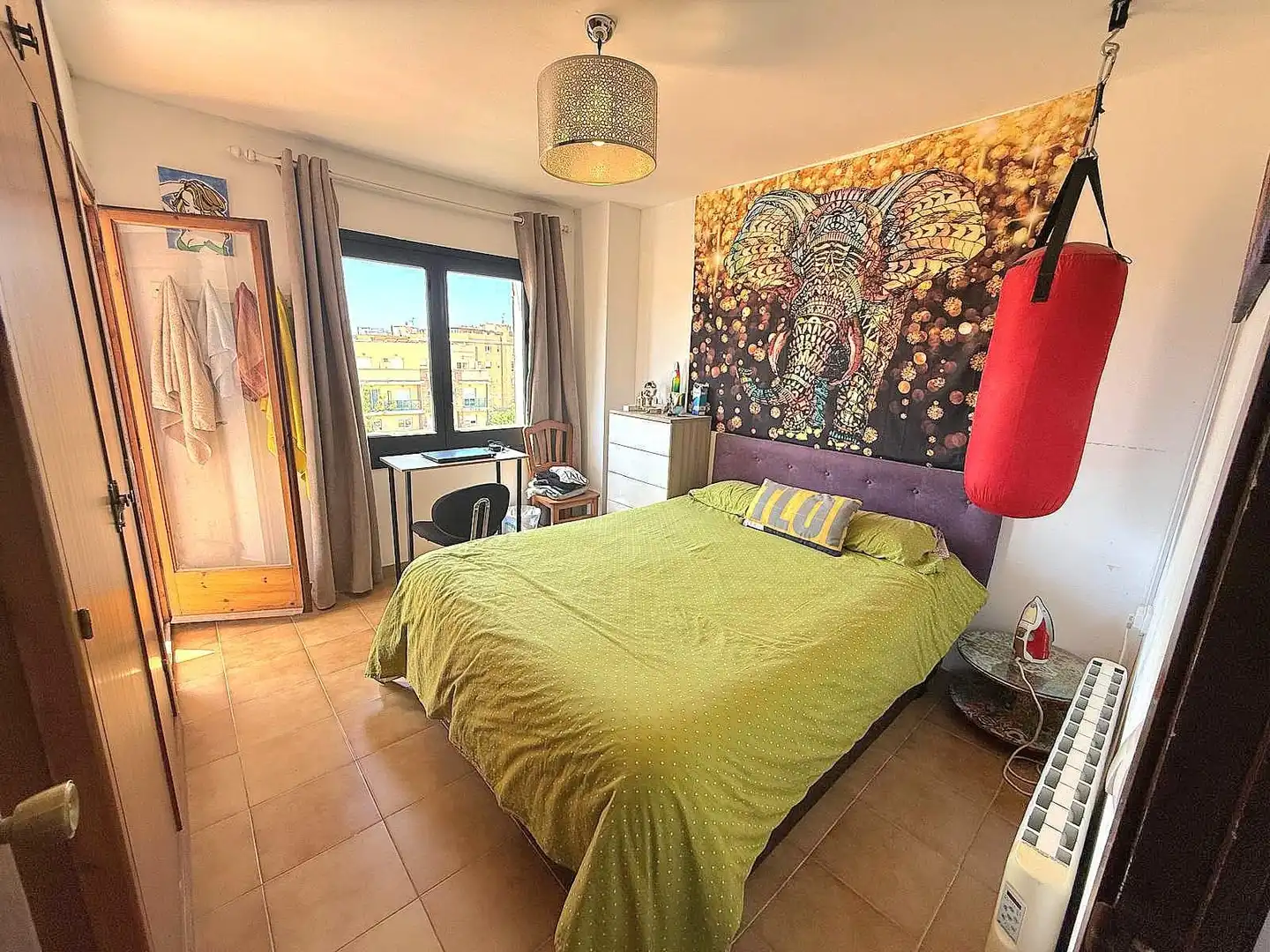 Schlafzimmer von Einfamilien-Reihenhaus zum Verkauf in Calafell mit Privatgarten, Terrasse und Abstellraum