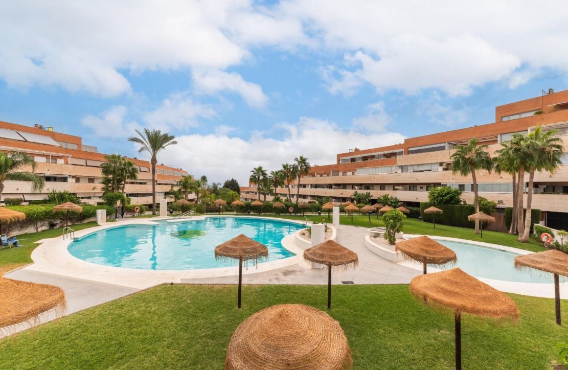 Vista exterior de Pis en venda en Torremolinos amb Calefacció, Terrassa i Traster