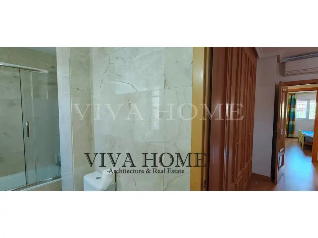 Bathroom of Houses for sale in Parla