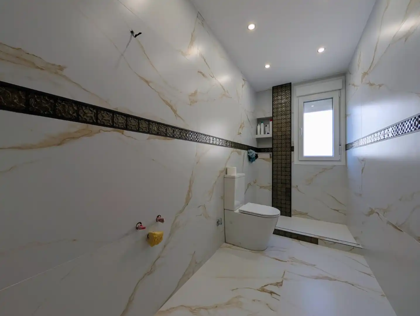 Bany de Casa o xalet en venda en Huétor Tájar amb Aire condicionat, Calefacció i Terrassa