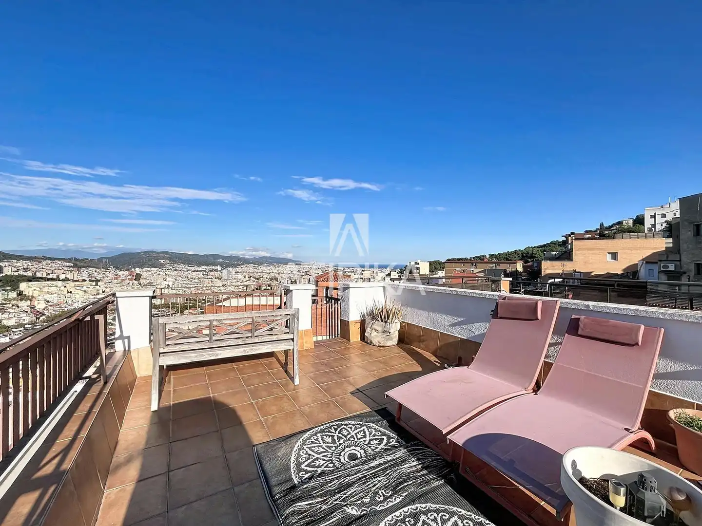 Terrasse von Maisonette zum Verkauf in Barcelona mit Klimaanlage, Heizung und Terrasse