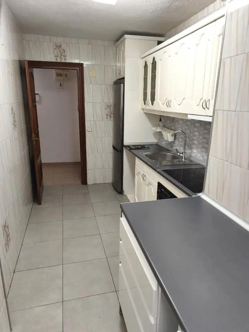 Cuina de Pis en venda en Parla amb Aire condicionat, Calefacció i Terrassa
