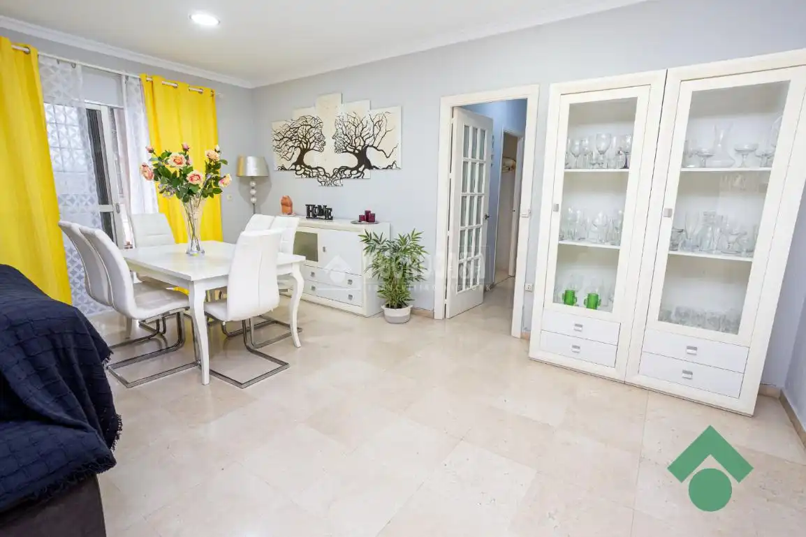 Dining room of Flat for sale in Algeciras  with Terrace, Storage room and Furnished