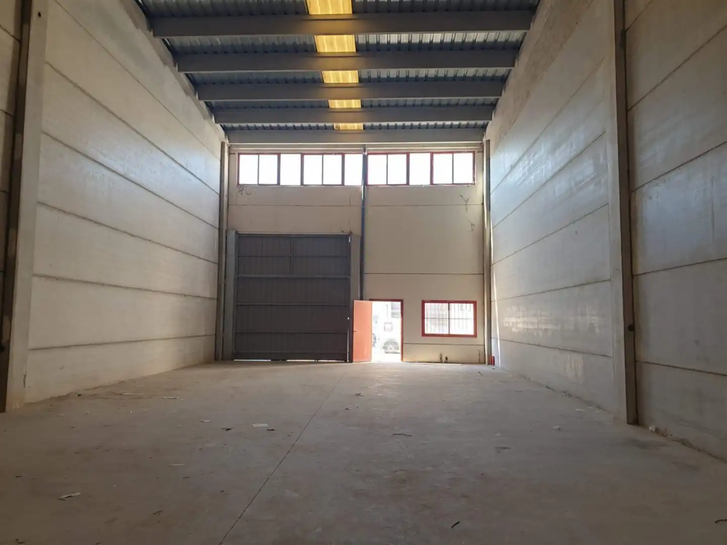 Nau industrial de lloguer en Sagunto / Sagunt